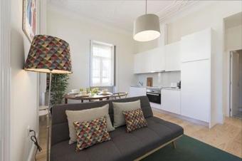 Lovelystay - Downtown Cool Apartment - Porto
